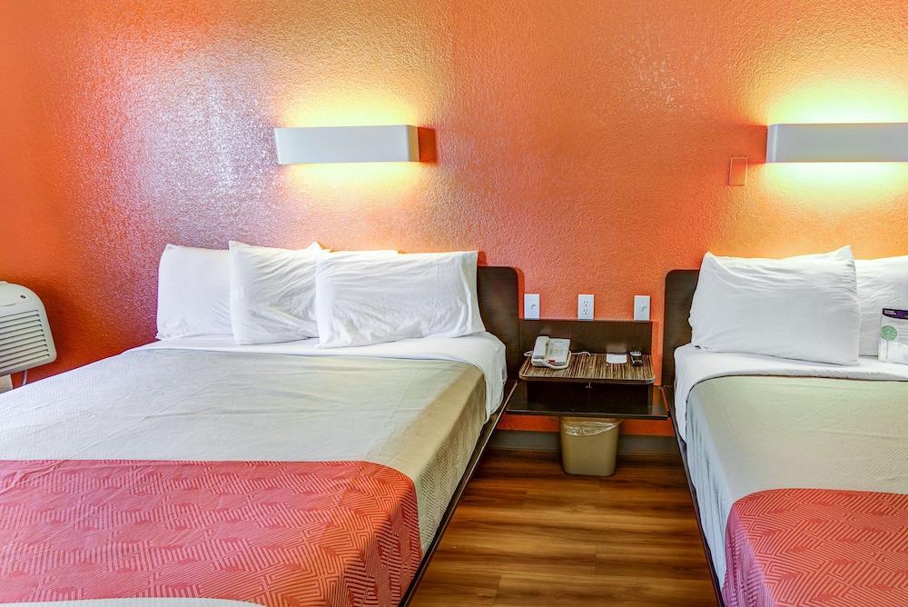 Motel 6 Portland, OR - Tigard West photo 18