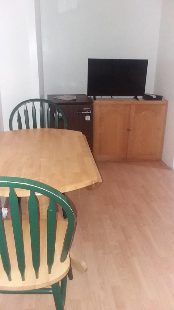 Avenues Hostel photo 30