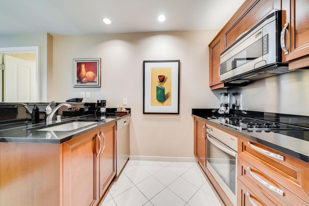 Jet Luxury Resorts @ The Signature Condo Hotel photo 42