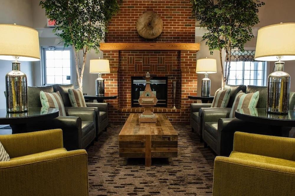 Best Western Plus University Park Inn & Suites photo 39