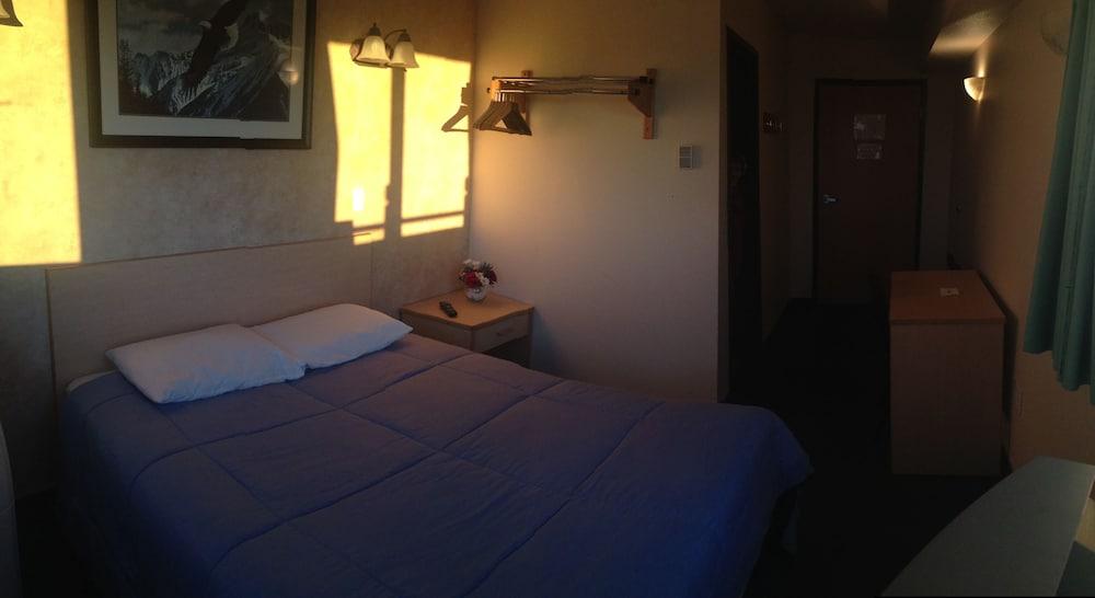 Windbreak Hotel photo 5