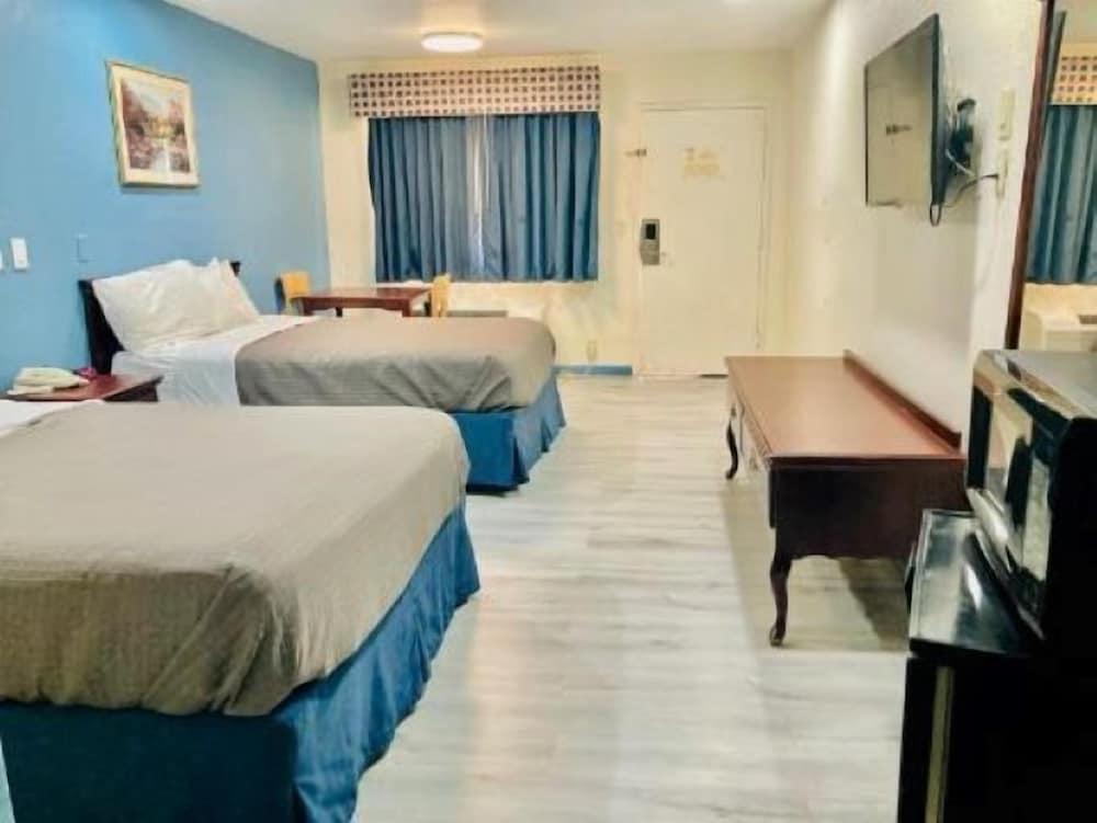 Americas Best Value Inn & Suites Houston Brookhollow NW photo 6