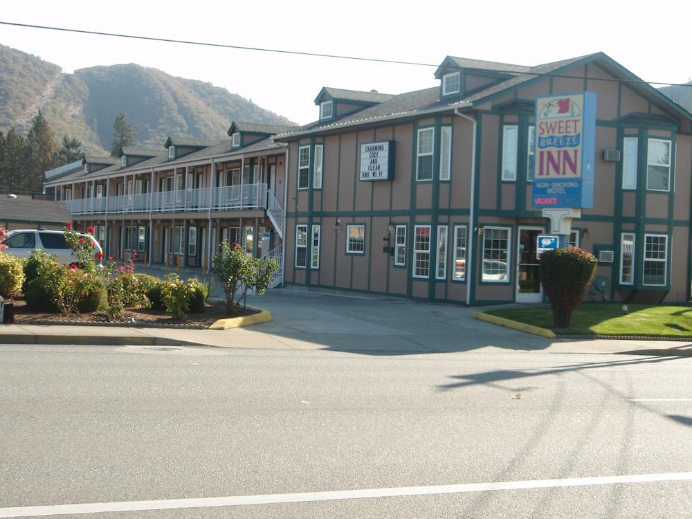 Sweet Breeze Inn photo 16