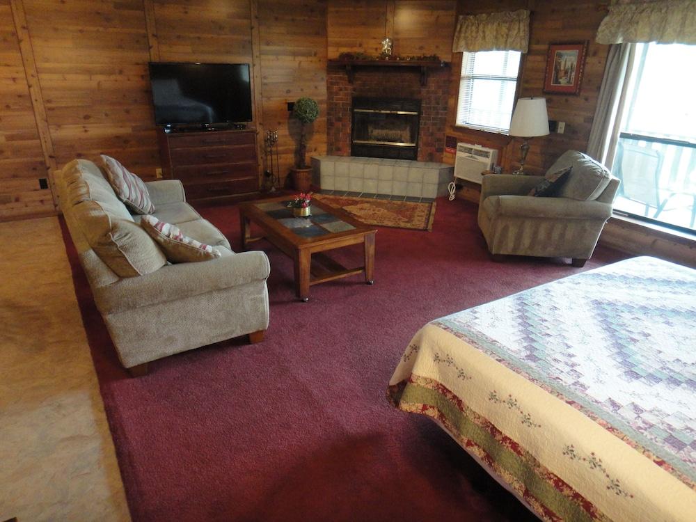 Brackenridge Lodge photo 30