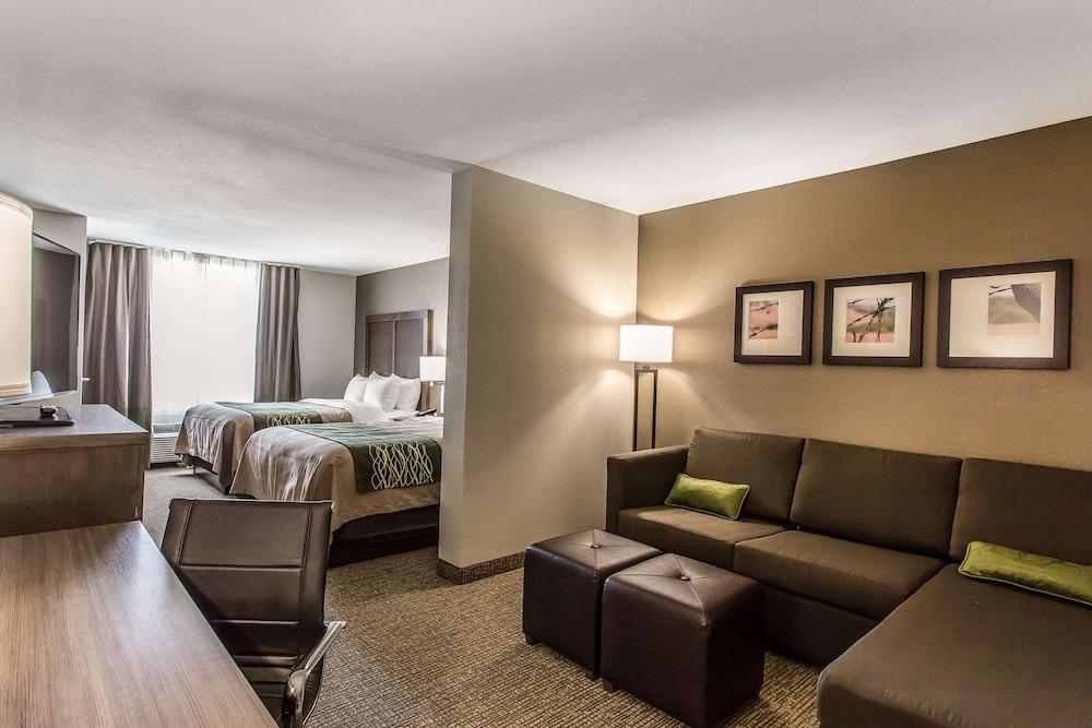Comfort Inn & Suites Snyder photo 25