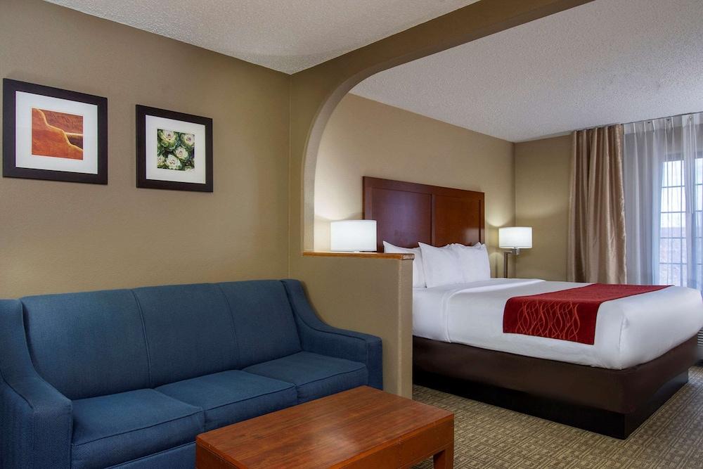 Comfort Inn Santa Fe South photo 12
