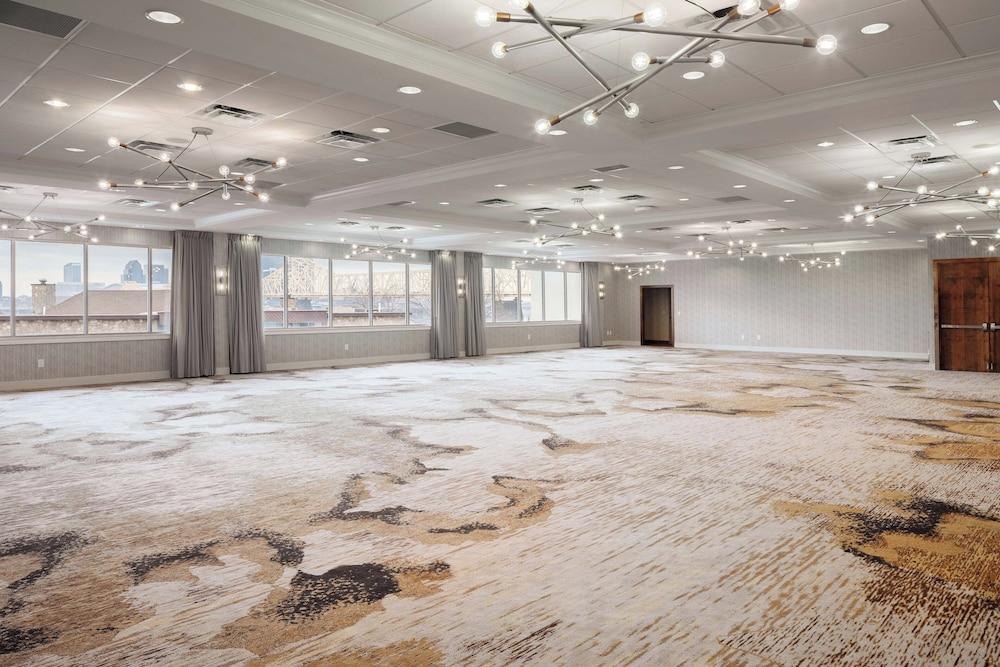Sheraton Louisville Riverside by Marriott photo 32