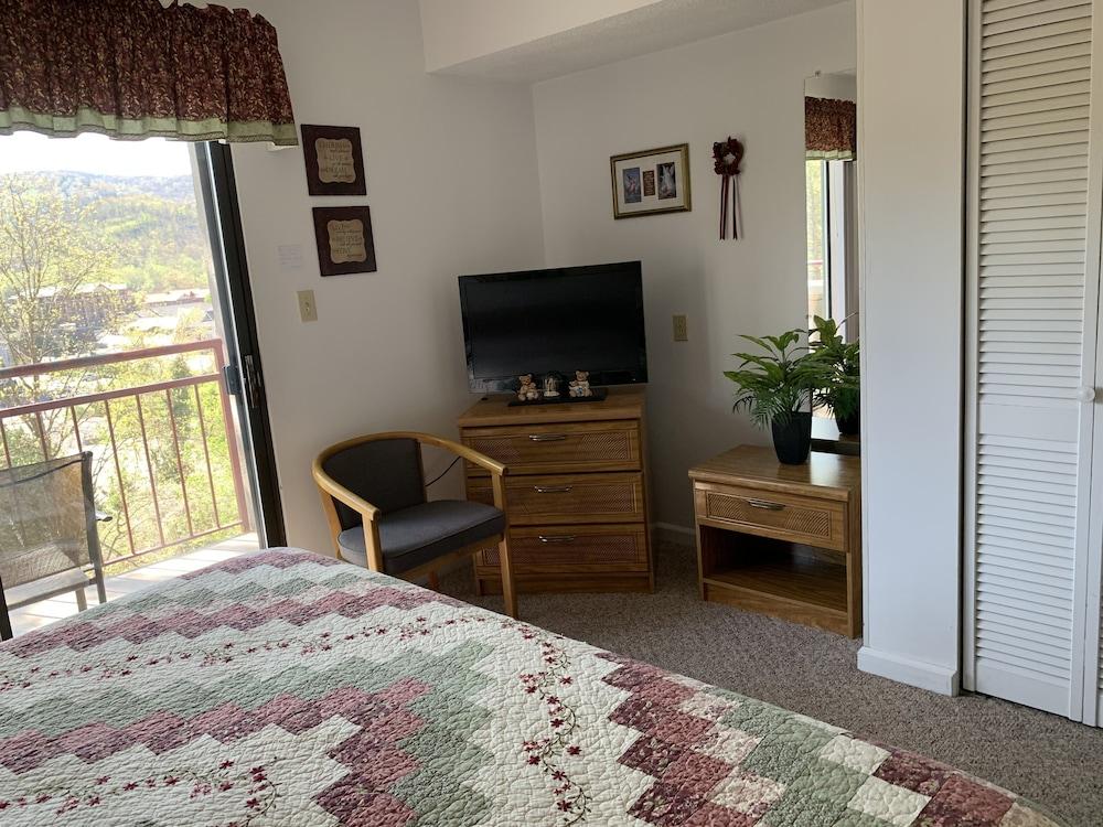 Laurel Inn Condominium photo 58
