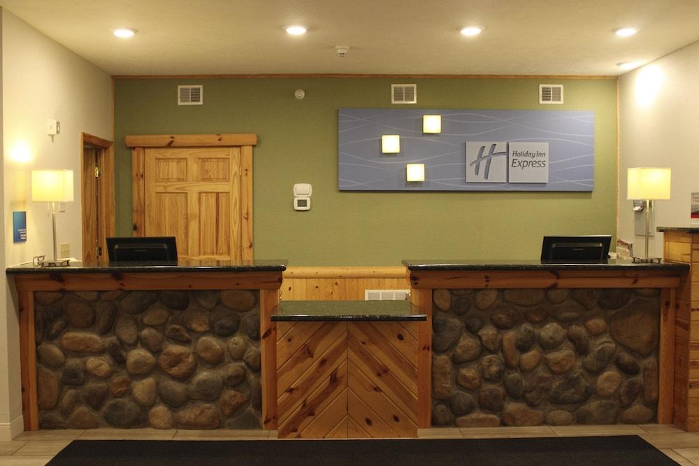 Holiday Inn Express Munising-Lakeview by IHG photo 44