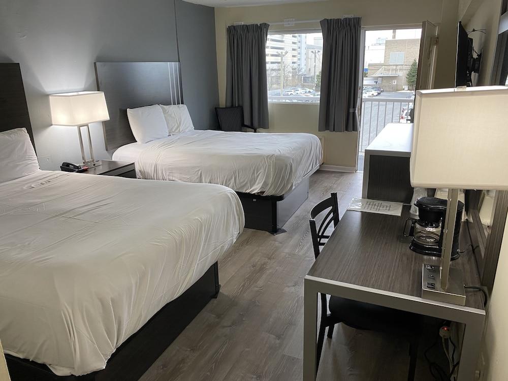 Red Carpet Inn & Suites photo 14