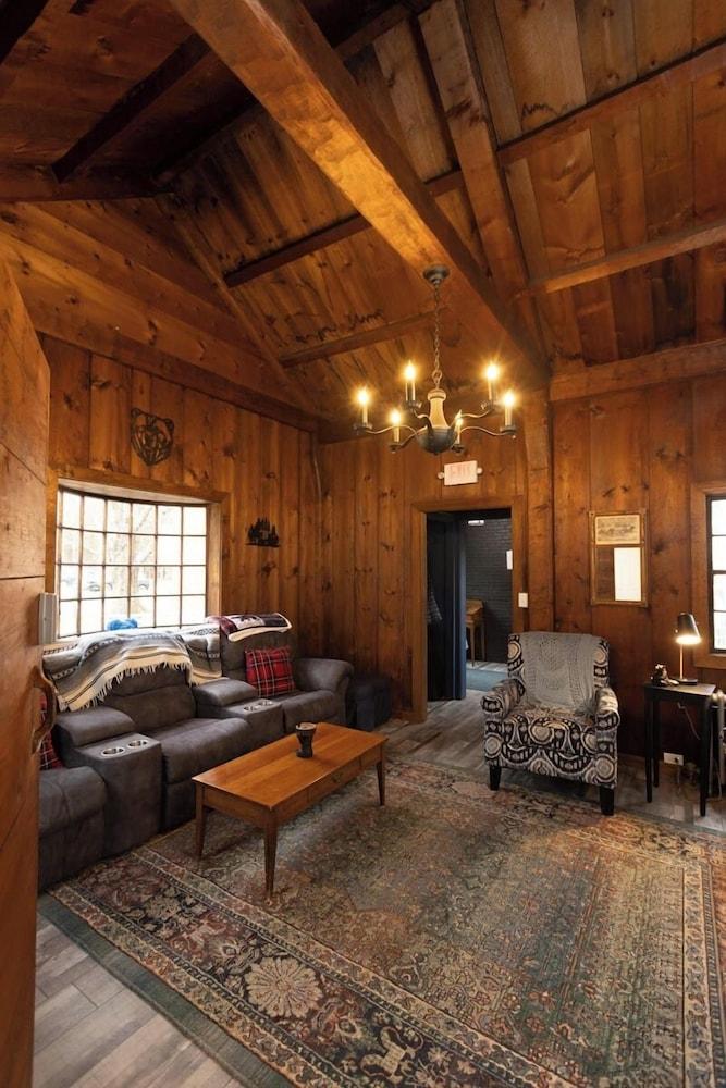 Blue Bear Inn photo 87