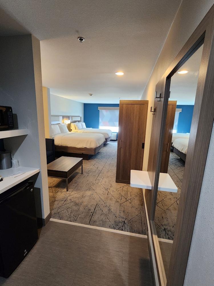 Holiday Inn Express & Suites Perry by IHG photo 19