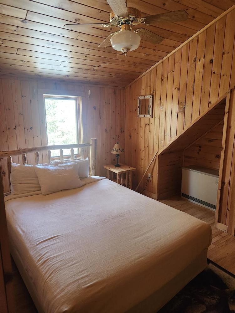 Timber Trail Lodge photo 27