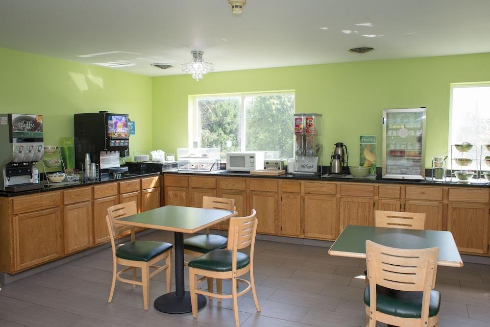 Quality Inn Edgerton photo 36