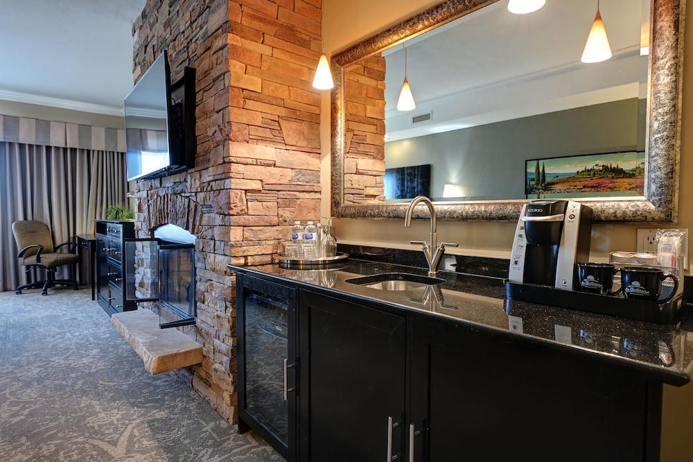 Bellasera Hotel & Suites Paso Robles, Tapestry by Hilton photo 92