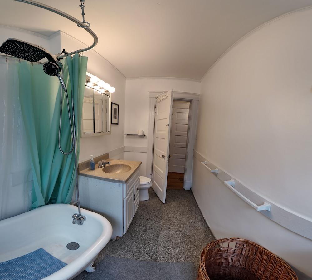 Fairfield Manner photo 3