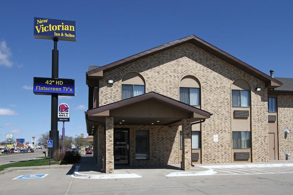 New Victorian Inn and Suites photo 42