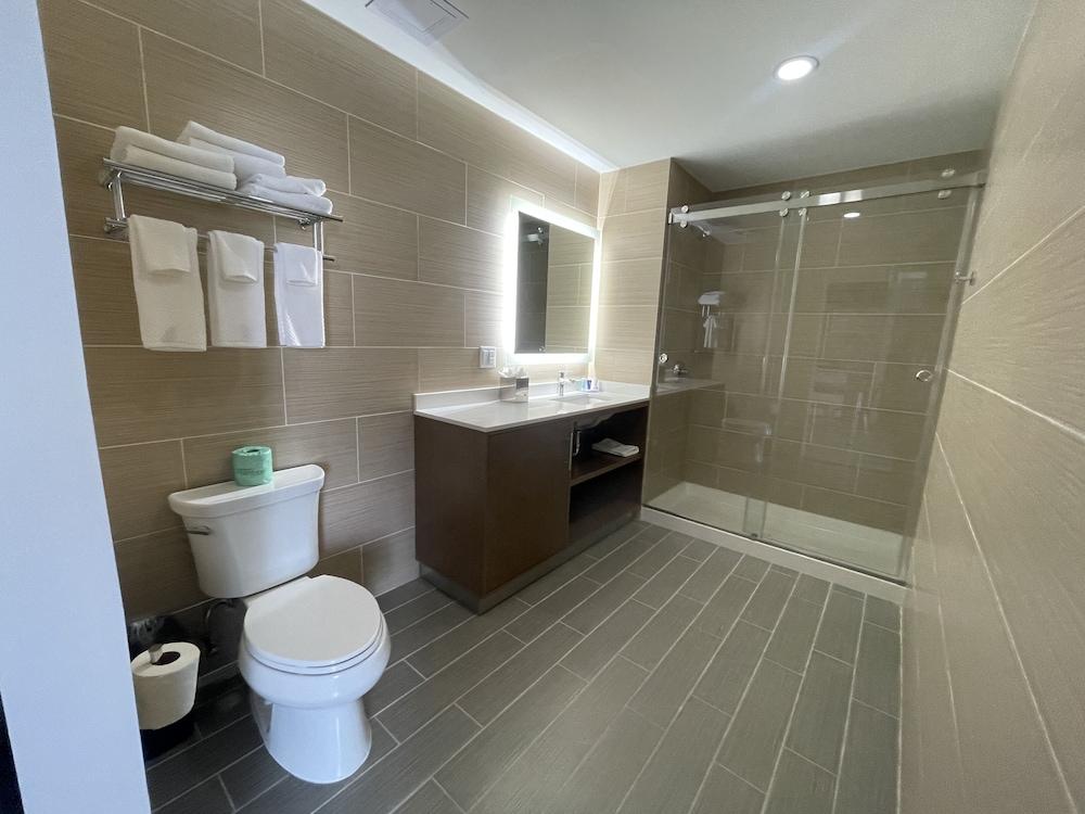 MainStay Suites Bronx - Belmont photo 20