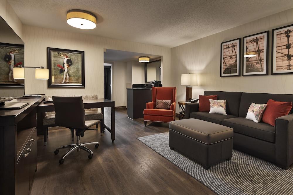 Embassy Suites by Hilton Washington DC Chevy Chase Pavilion photo 17