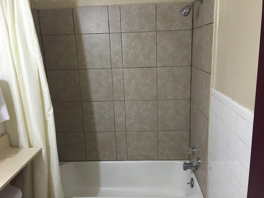 Best Value Inn Motel Sandusky photo 77