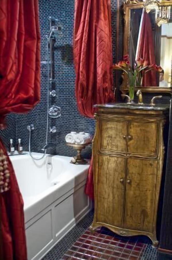 Baker House Hotel photo 12