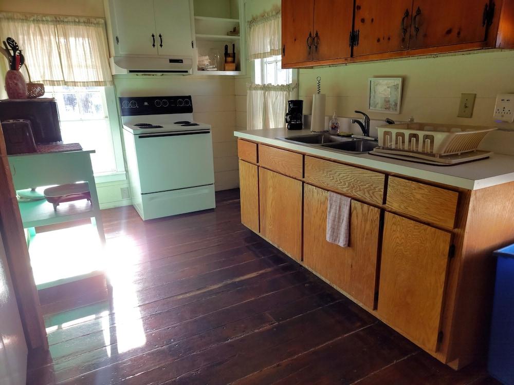 Beaufort Harbour Suites photo 14