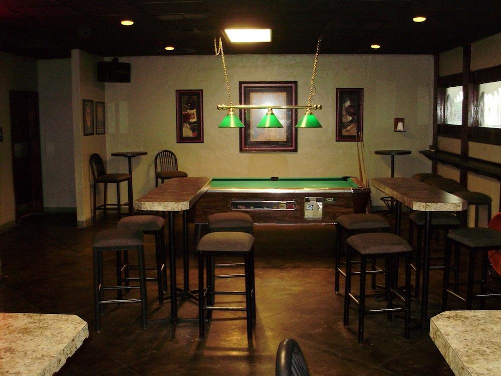 Trade Winds Central Inn photo 25