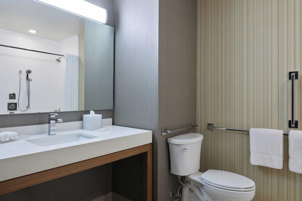 Courtyard by Marriott Denver Aurora photo 9