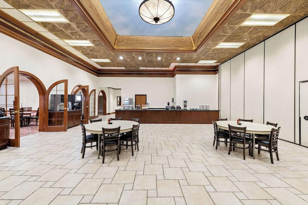 Clarion Inn Branson photo 54