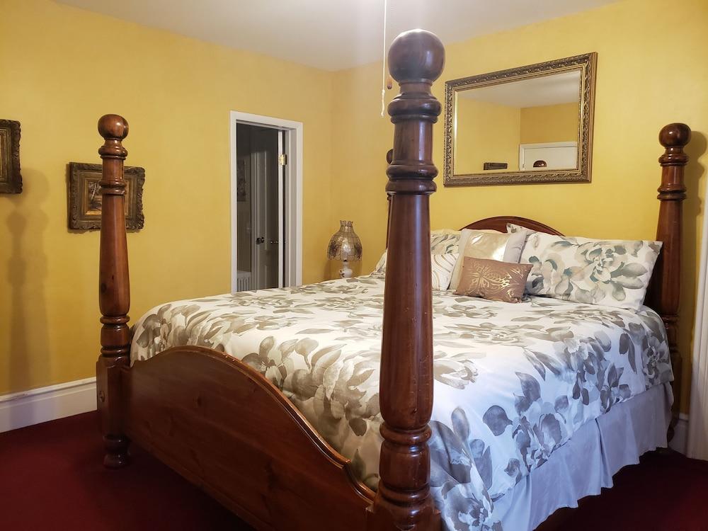 The Colonial Motel photo 6