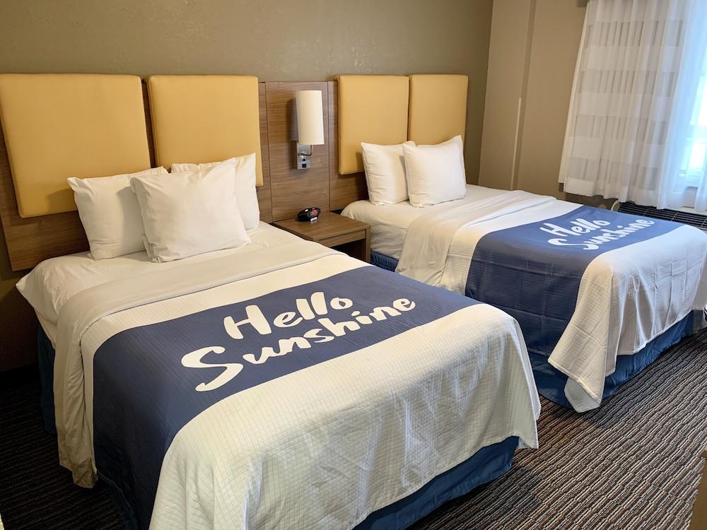 Days Inn by Wyndham Brooklyn Borough Park photo 10