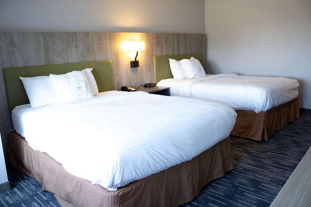 Country Inn & Suites by Radisson, Carlisle, PA photo 9