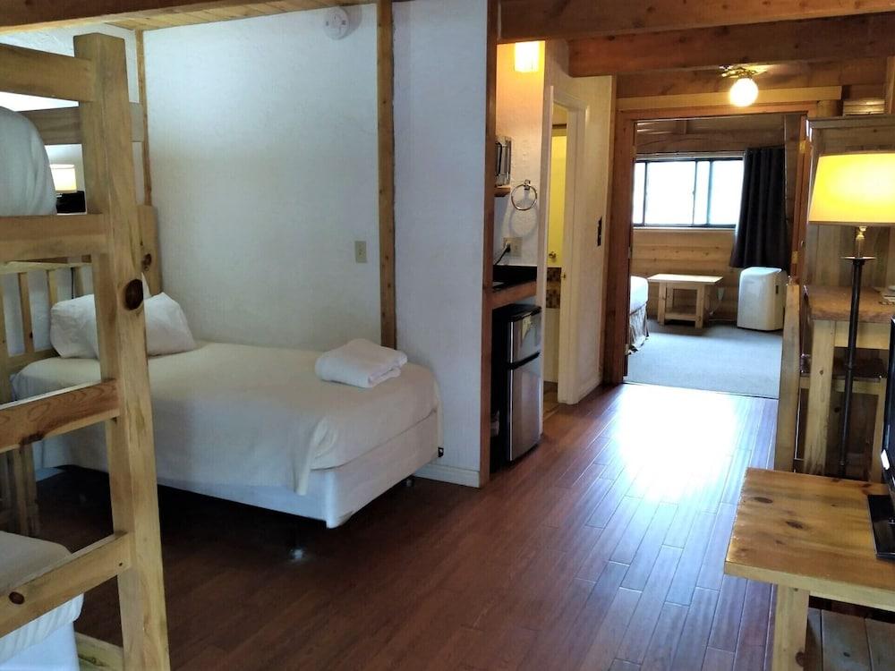 The Boulder Creek Lodge photo 28