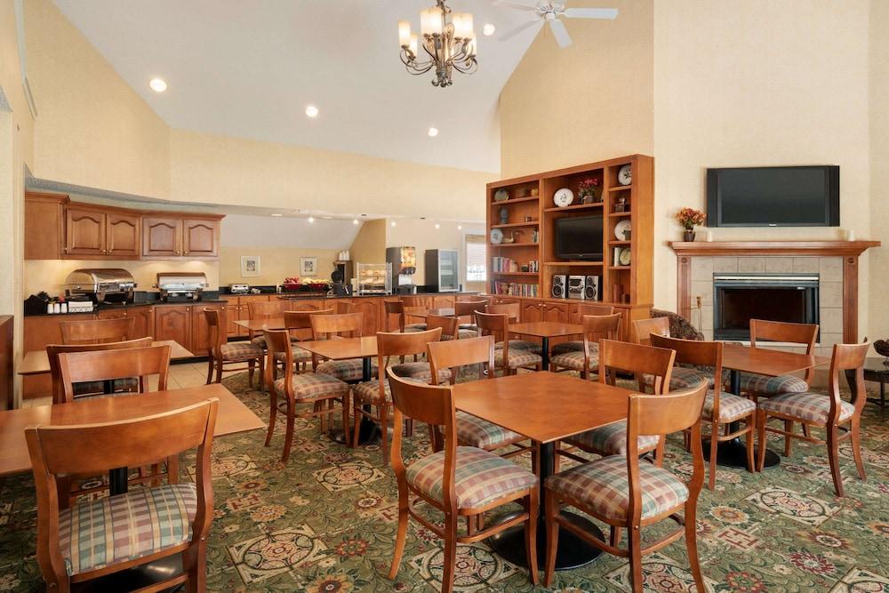 Hawthorn Suites by Wyndham Tinton Falls photo 20