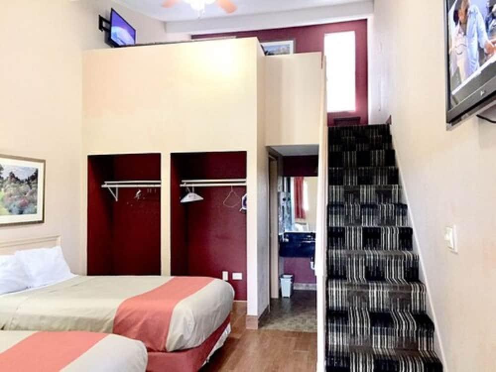 Red Carpet Inn Great Lakes photo 3