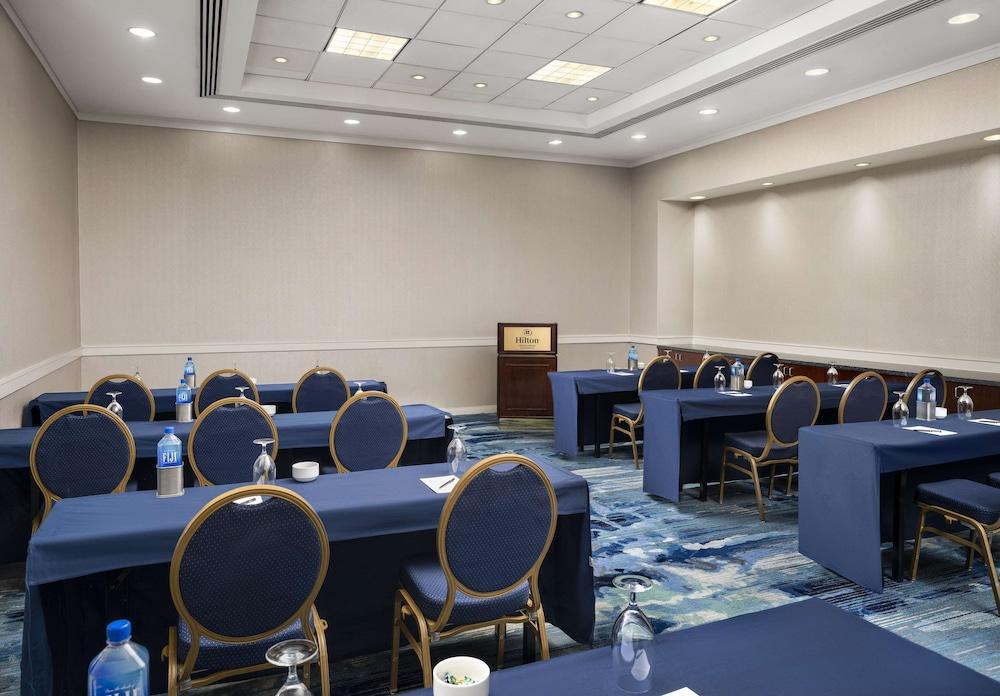 Hilton Virginia Beach Oceanfront photo 4