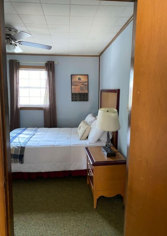 The Gold Pan Motel photo 33