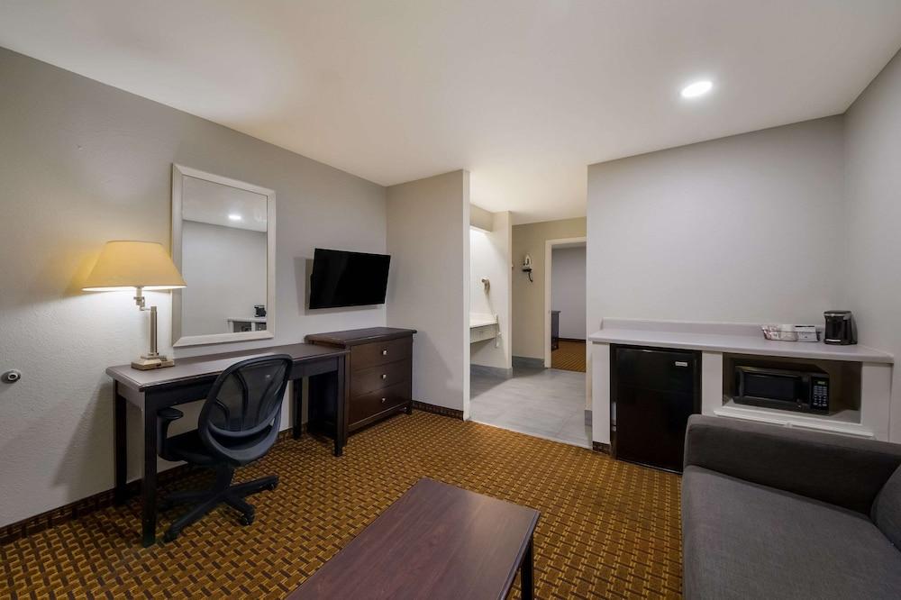 Rodeway Inn & Suites Corpus Christi Northwest photo 26
