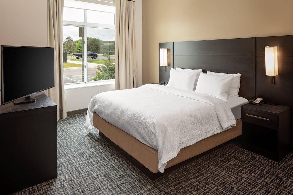 Residence Inn by Marriott Detroit Farmington Hills photo 4