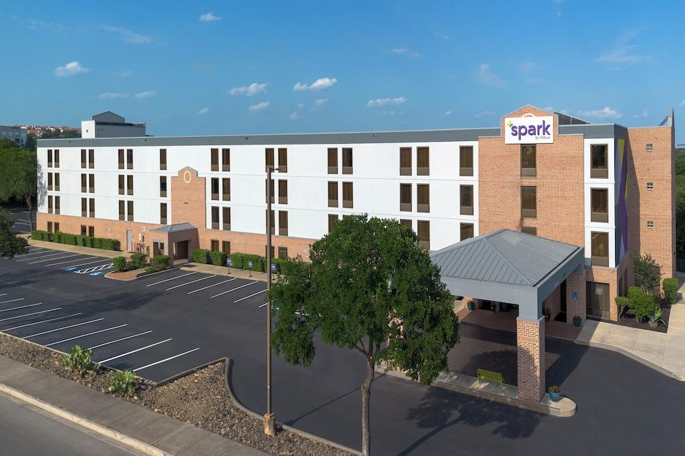 Spark By Hilton San Antonio Northwest near Six Flags photo 1