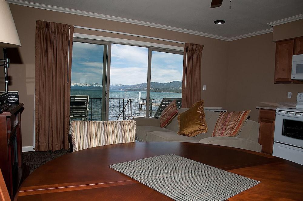 Beachcomber Inn photo 51