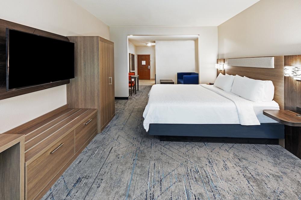Holiday Inn Express Hotel & Suites - Houston Space Center by IHG photo 7