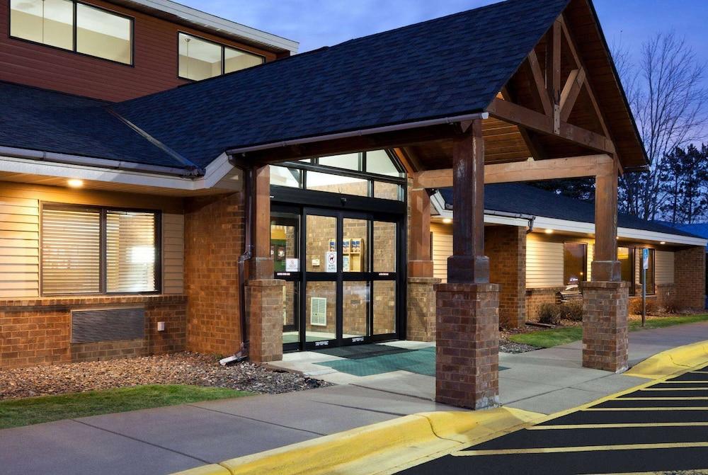 AmericInn by Wyndham Mora photo 8