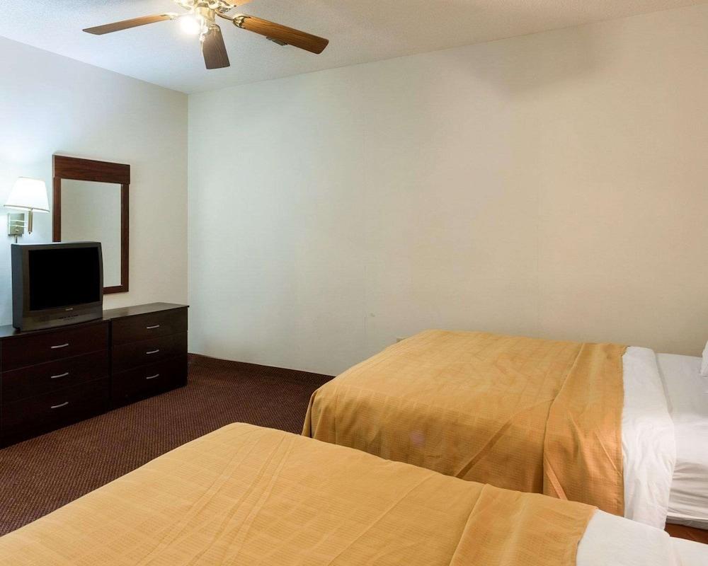 Quality Inn Robinsonville photo 16