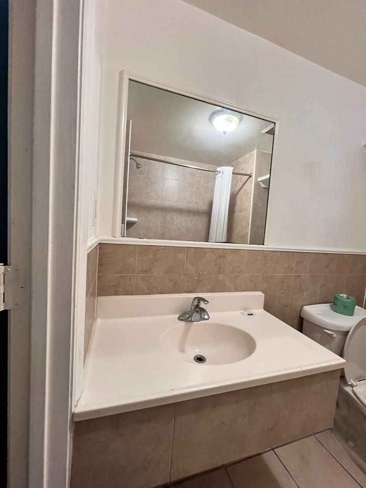 BUDGET INN photo 7