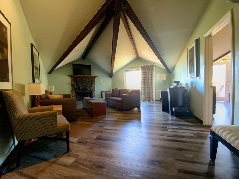 The Retreat on Charleston Peak photo 72