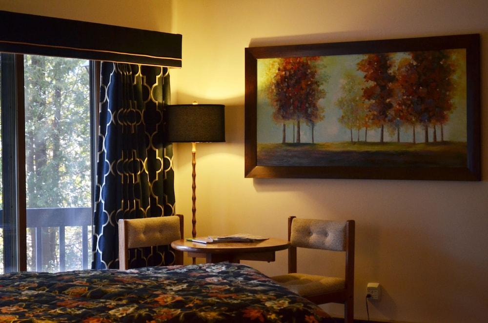 Greenbrier Inn photo 25
