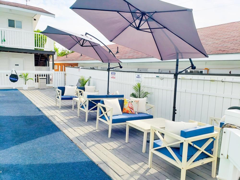 Coastal Inn photo 8
