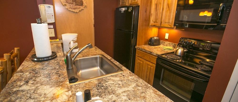 Black Bear Lodge photo 19