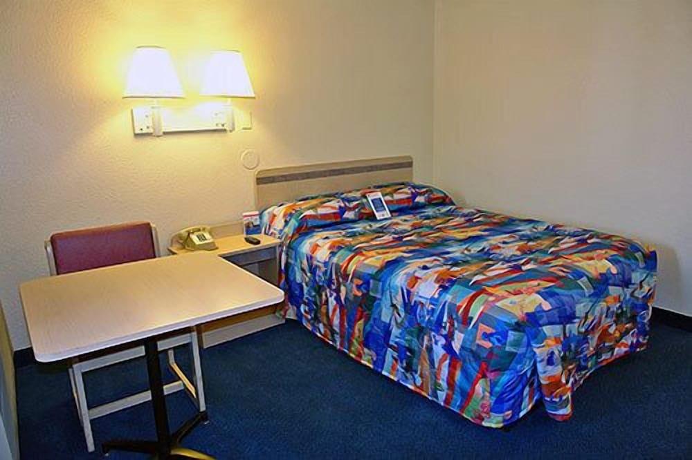 Motel 6 Chandler, AZ photo 12